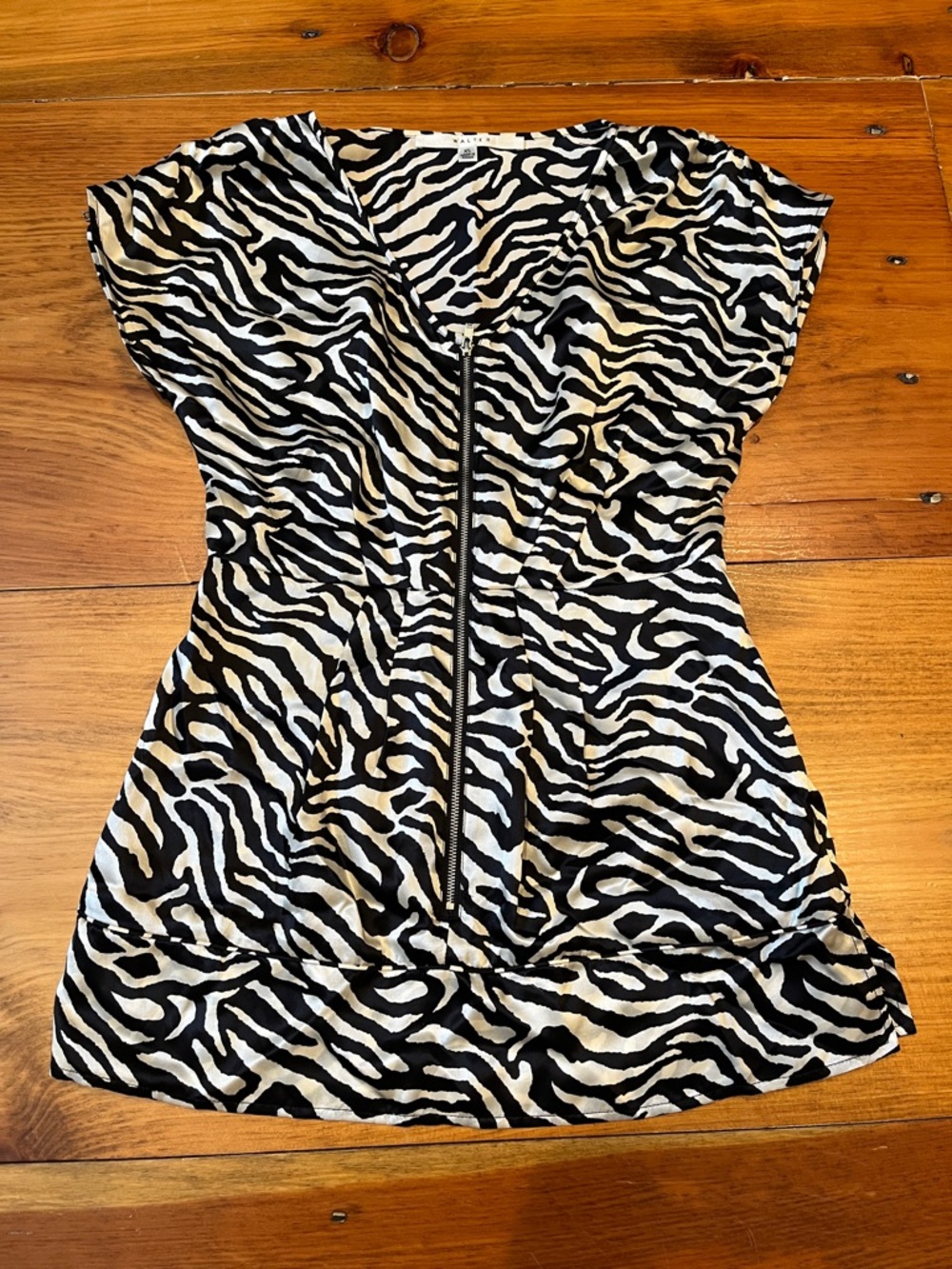WALTER XS Black Animal Print 100% Silk Zip Moto Blouse Pintuck Pleats